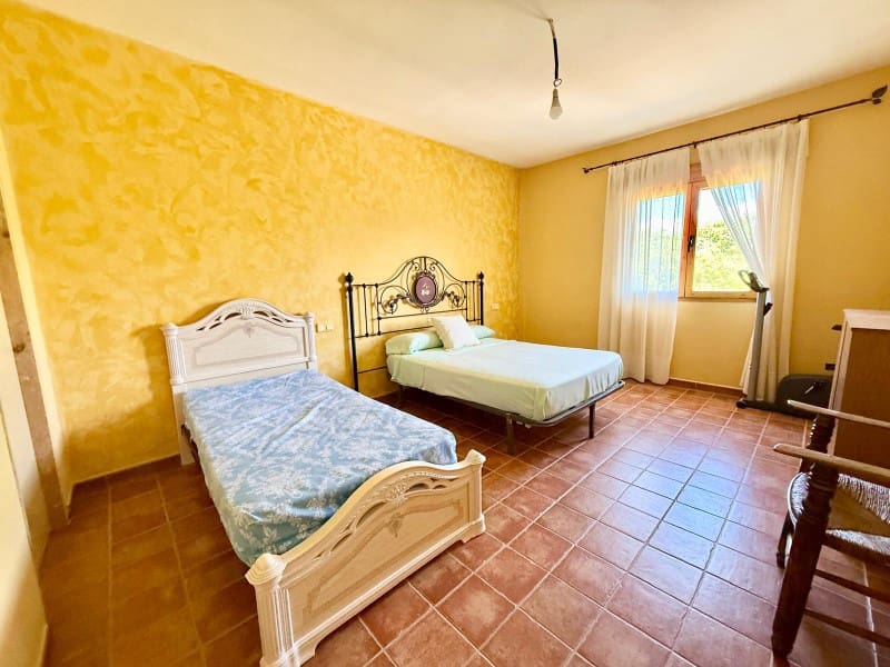 6 soveværelse Finca/Landehus til salg i Alhama de Granada med garage - € 250.000 (Ref: 9850974)