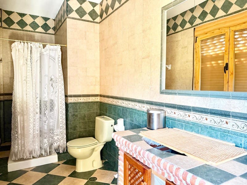 6 soveværelse Finca/Landehus til salg i Alhama de Granada med garage - € 250.000 (Ref: 9850974)