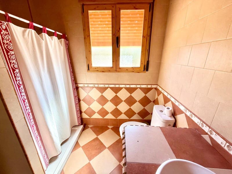 6 soveværelse Finca/Landehus til salg i Alhama de Granada med garage - € 250.000 (Ref: 9850974)