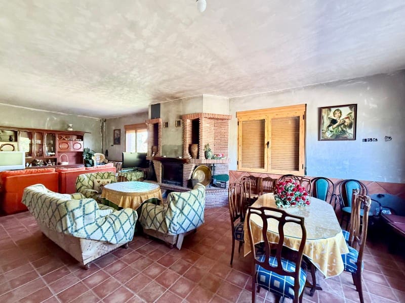 6 soveværelse Finca/Landehus til salg i Alhama de Granada med garage - € 250.000 (Ref: 9850974)