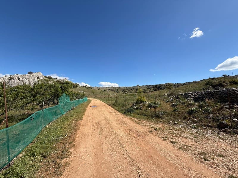 6 soveværelse Finca/Landehus til salg i Alhama de Granada med garage - € 250.000 (Ref: 9850974)