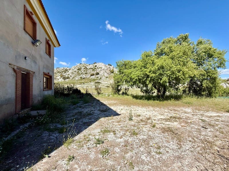 6 soveværelse Finca/Landehus til salg i Alhama de Granada med garage - € 250.000 (Ref: 9850974)