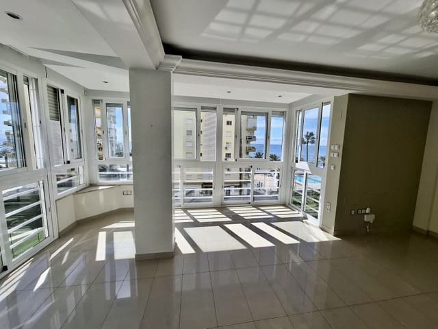 3 makuuhuone Asunto myytävänä paikassa Algarrobo Costa, Algarrobo mukana uima-altaan - 340 000 € (Ref: 9864980)