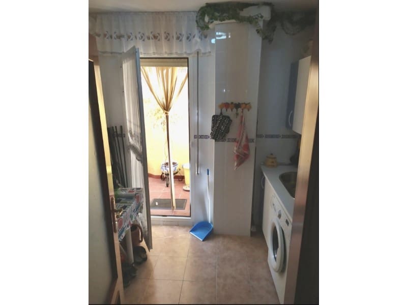 1 bedroom Flat for sale in El Morche with pool - € 182,000 (Ref: 9906841)