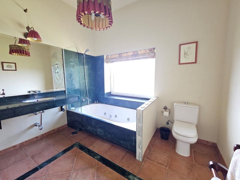 3 quarto Casa em Banda para venda em Torrox-Costa com piscina garagem - 675 000 € (Ref: 9906842)