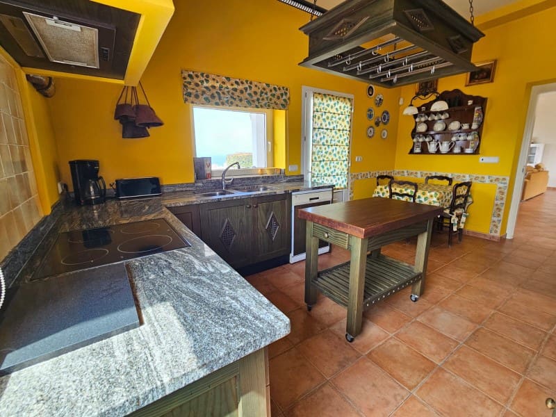 3 quarto Casa em Banda para venda em Torrox-Costa com piscina garagem - 675 000 € (Ref: 9906842)