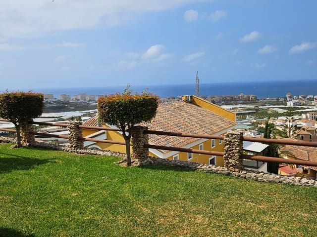 3 quarto Casa em Banda para venda em Urbanización Santa Rosa, Torrox com piscina garagem - 675 000 € (Ref: 9906842)