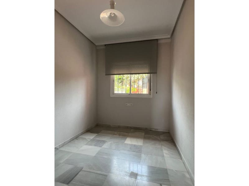 4 quarto Moradia para arrendar em Caleta de Velez com piscina - 1 600 € (Ref: 9915745)