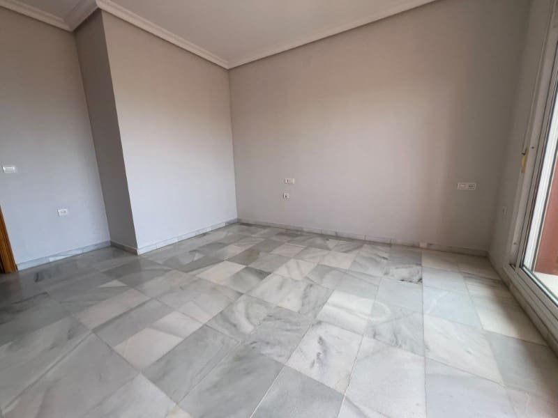 4 quarto Moradia para arrendar em Caleta de Velez com piscina - 1 600 € (Ref: 9915745)