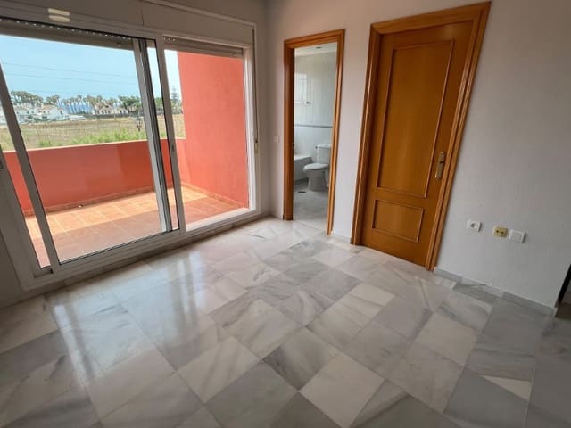 4 bedroom Villa for rent in Caleta de Vélez, Vélez-Málaga with pool - € 1,550 (Ref: 9915745)