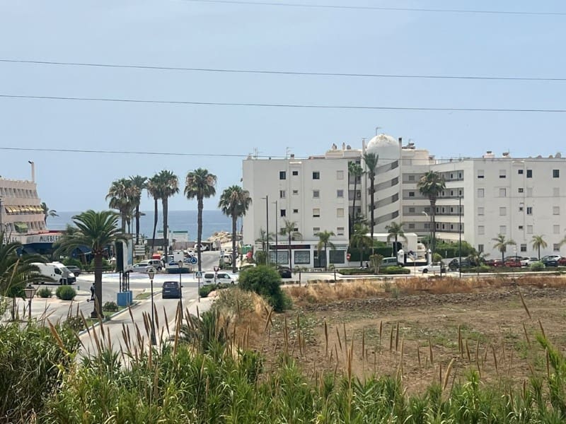 4 quarto Moradia para arrendar em Caleta de Velez com piscina - 1 600 € (Ref: 9915745)
