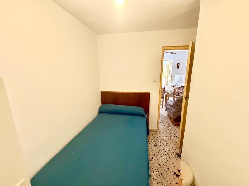 5 bedroom Townhouse for sale in Cacin with garage - € 99,000 (Ref: 9924269)