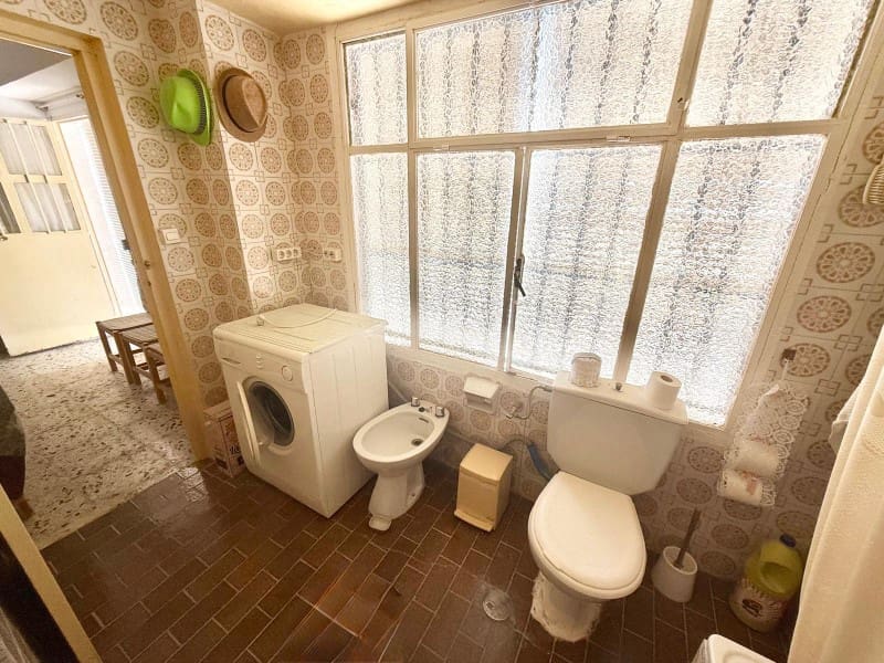 5 bedroom Townhouse for sale in Cacin with garage - € 99,000 (Ref: 9924269)