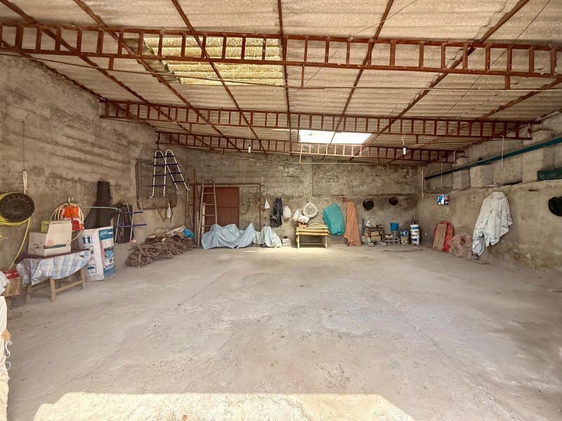 5 bedroom Townhouse for sale in Cacin with garage - € 99,000 (Ref: 9924269)