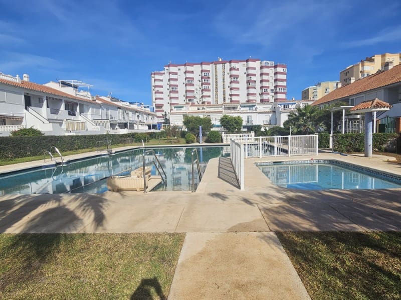 1 sovrum Lägenhet att hyra i Torrox-Costa med pool - 700 € (Ref: 9927024)