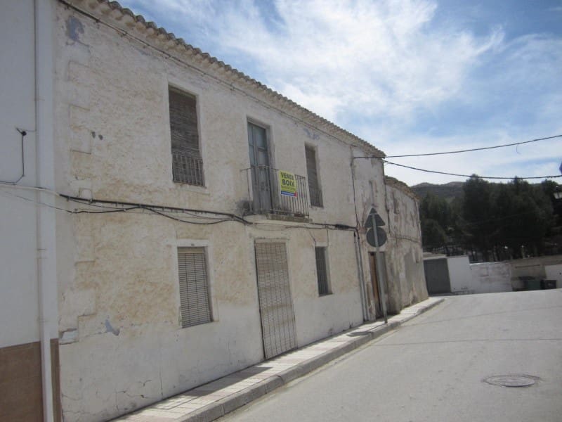 5 bedroom Townhouse for sale in Cacin with garage - € 39,000 (Ref: 9928991)