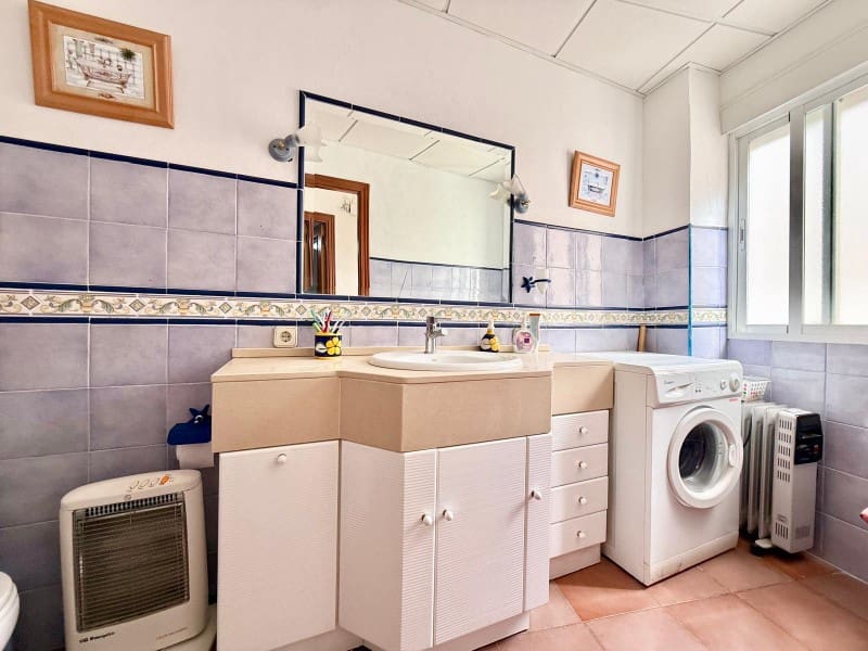 Casa de 5 habitaciones en Alhama de Granada en venta - 145.000 € (Ref: 9939588)