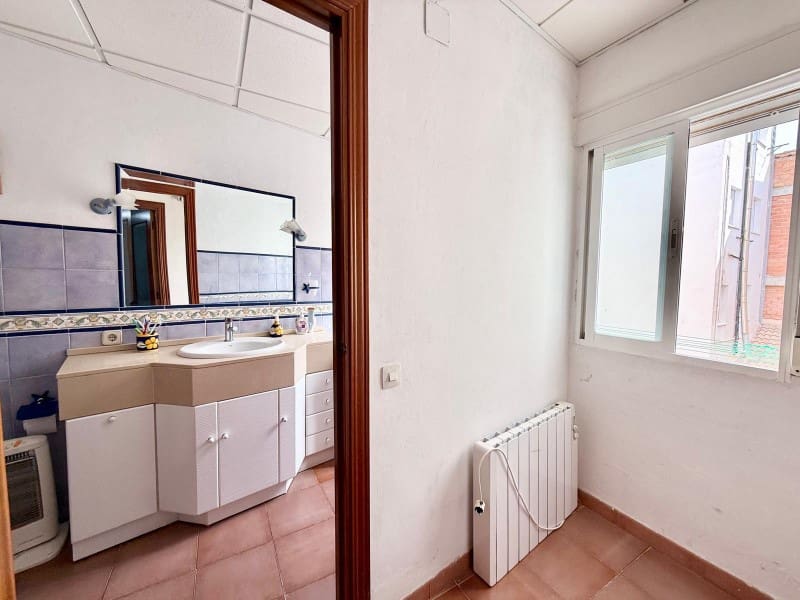 Casa de 5 habitaciones en Alhama de Granada en venta - 145.000 € (Ref: 9939588)