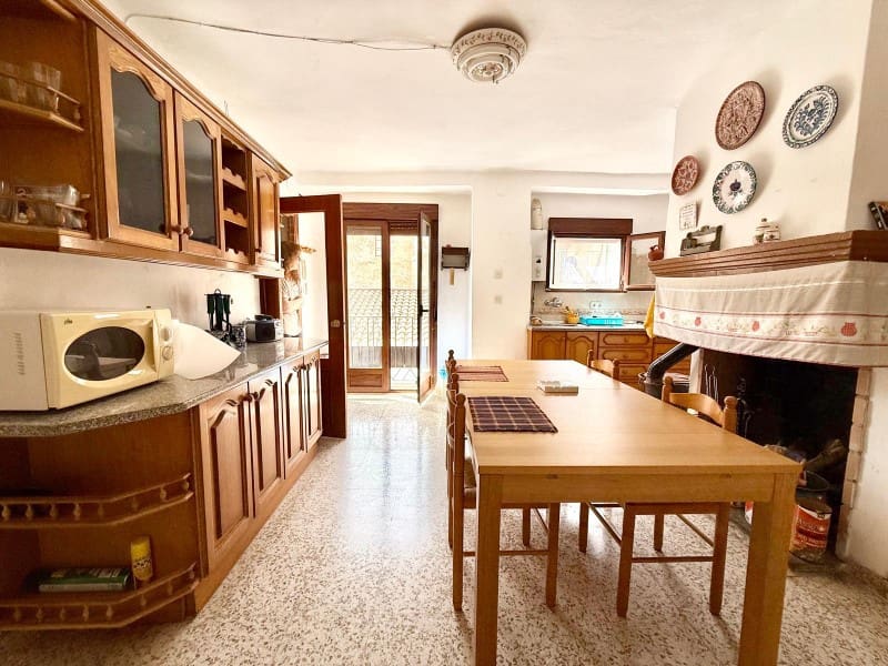 Casa de 5 habitaciones en Alhama de Granada en venta - 145.000 € (Ref: 9939588)