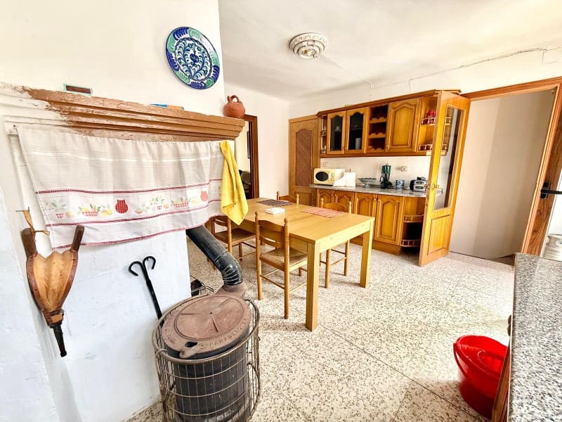 Casa de 5 habitaciones en Alhama de Granada en venta - 145.000 € (Ref: 9939588)