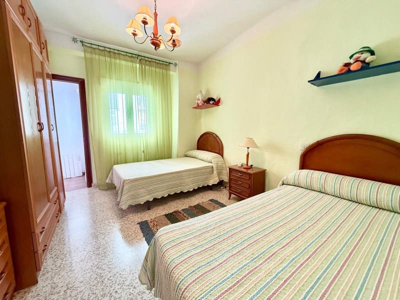 Casa de 5 habitaciones en Alhama de Granada en venta - 145.000 € (Ref: 9939588)