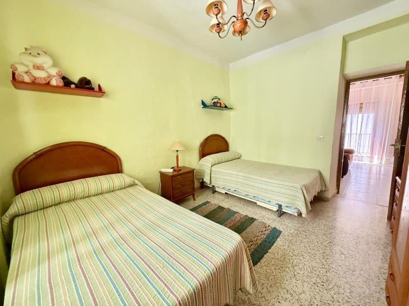 Casa de 5 habitaciones en Alhama de Granada en venta - 145.000 € (Ref: 9939588)