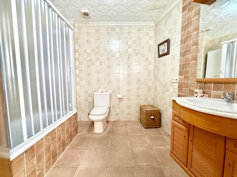 Casa de 5 habitaciones en Alhama de Granada en venta - 145.000 € (Ref: 9939588)