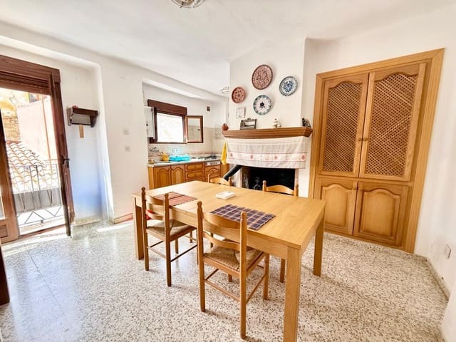 5 soveværelse Byhus til salg i Alhama de Granada - € 145.000 (Ref: 9939588)