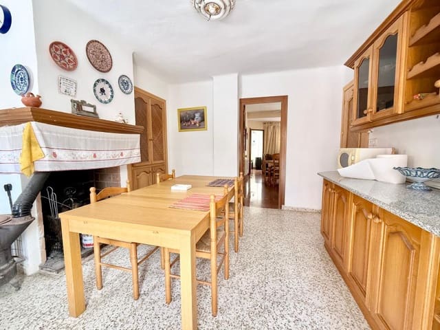 5 soveværelse Byhus til salg i Alhama de Granada - € 145.000 (Ref: 9939588)