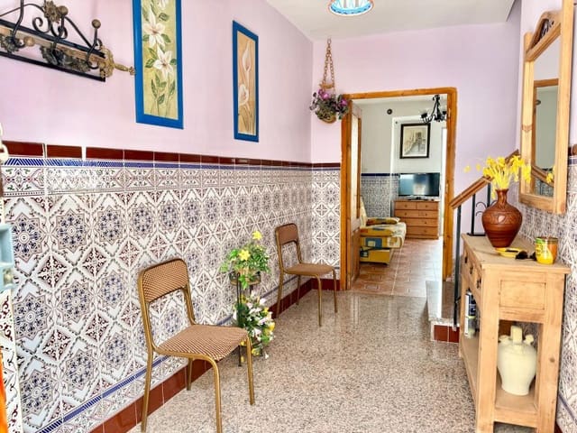 5 soveværelse Byhus til salg i Alhama de Granada - € 145.000 (Ref: 9939588)