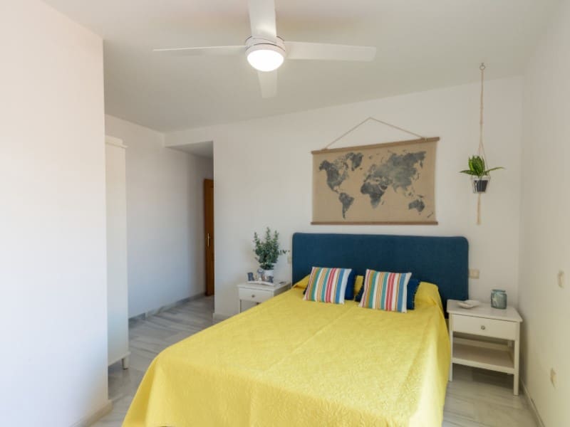 2 soveværelse Penthouse til leje i Rincon de la Victoria med garage - € 1.200 (Ref: 9970282)