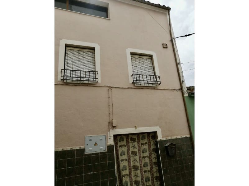 2 bedroom Townhouse for sale in Valdepenas de Jaen - € 75,000 (Ref: 9990684)