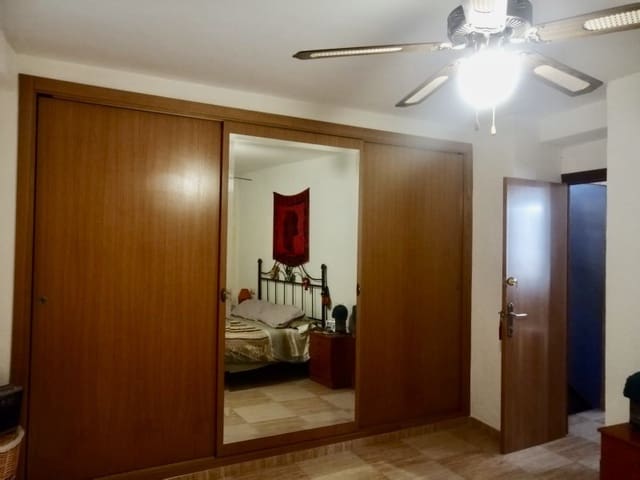 4 sovrum Hus till salu i Valdepeñas de Jaén - 75 000 € (Ref: 9990684)
