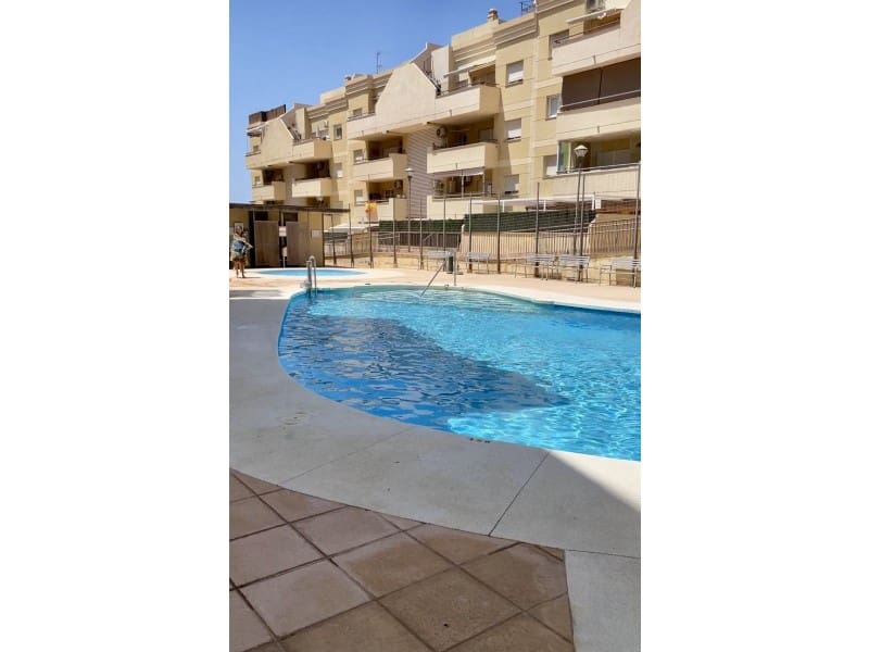 2 slaapkamer Flat te koop in Torrox met zwembad garage - € 269.000 (Ref: 9998419)