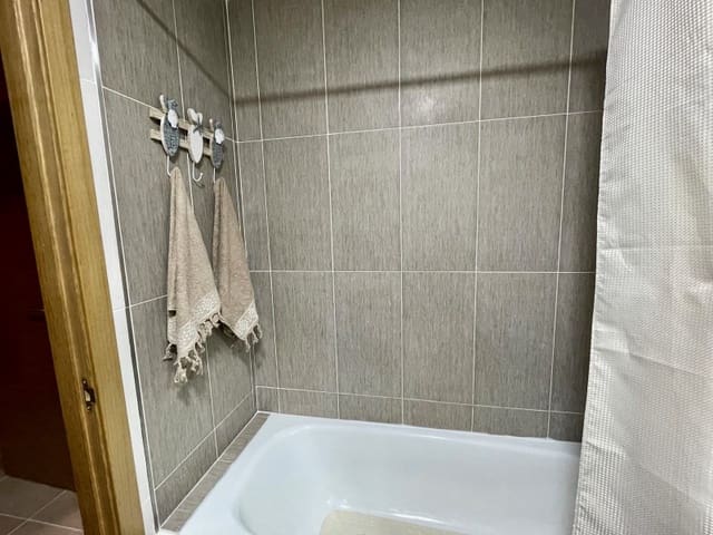 2 slaapkamer Flat te koop in Torrox Pueblo, Torrox met zwembad garage - € 269.000 (Ref: 9998419)