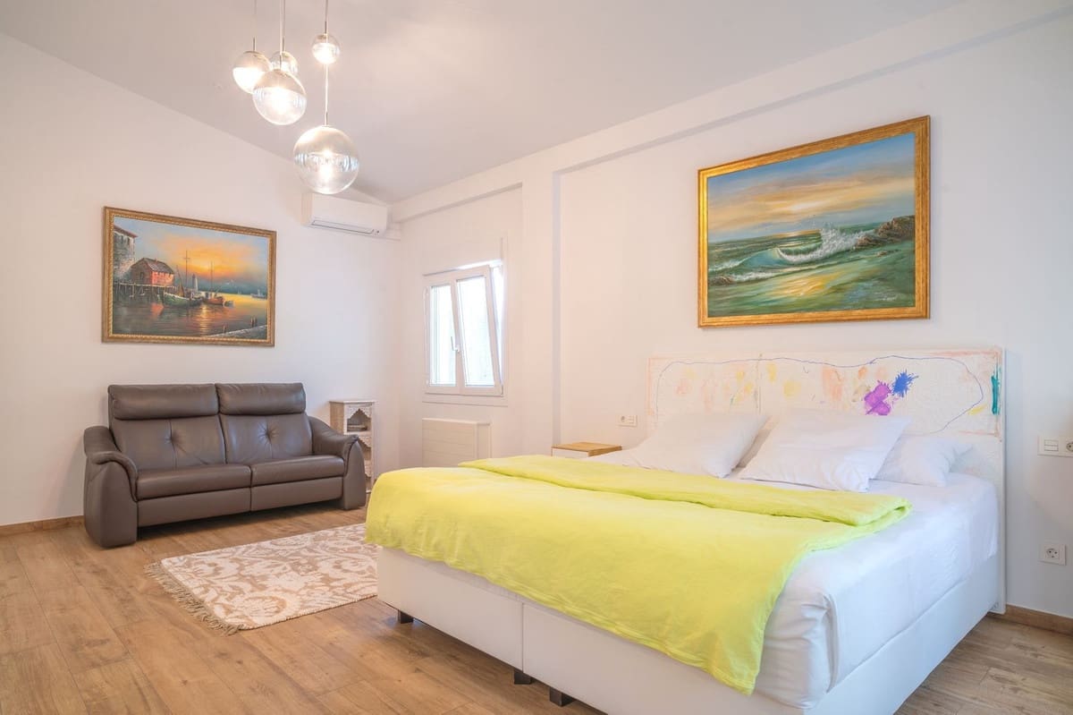 6 bedroom Villa for sale in Mijas with pool garage - € 2,599,000 (Ref: 10035626)