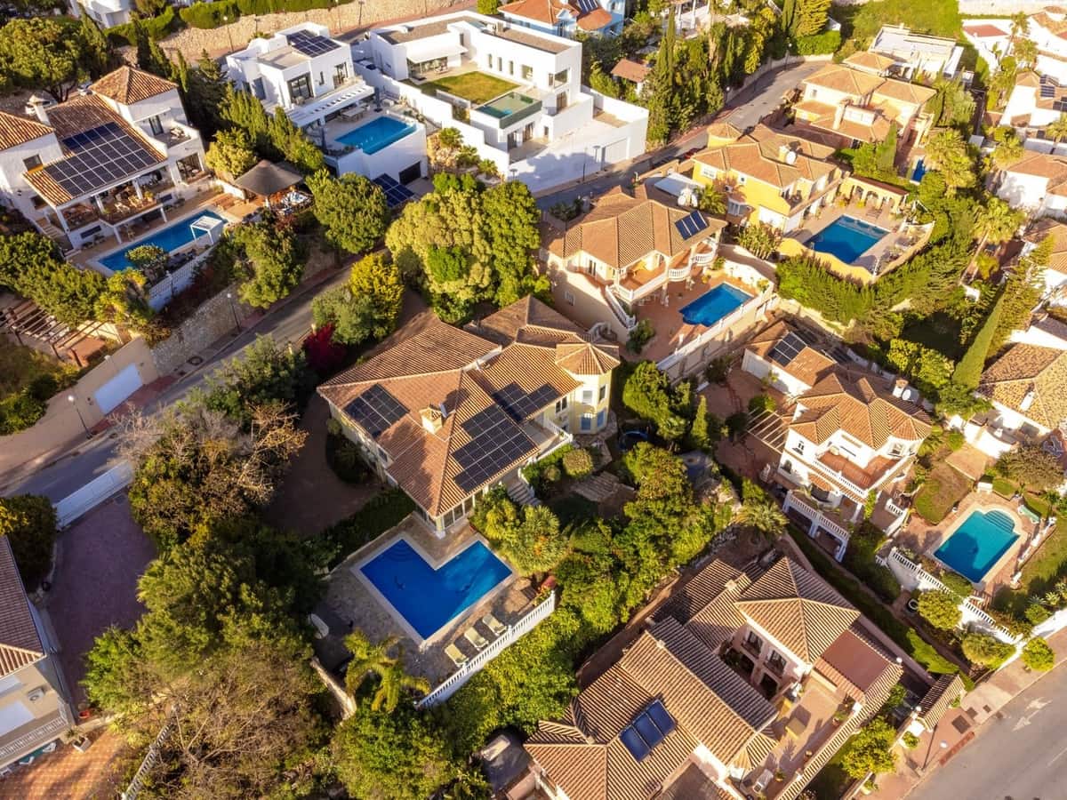 6 bedroom Villa for sale in Mijas with pool garage - € 2,599,000 (Ref: 10035626)