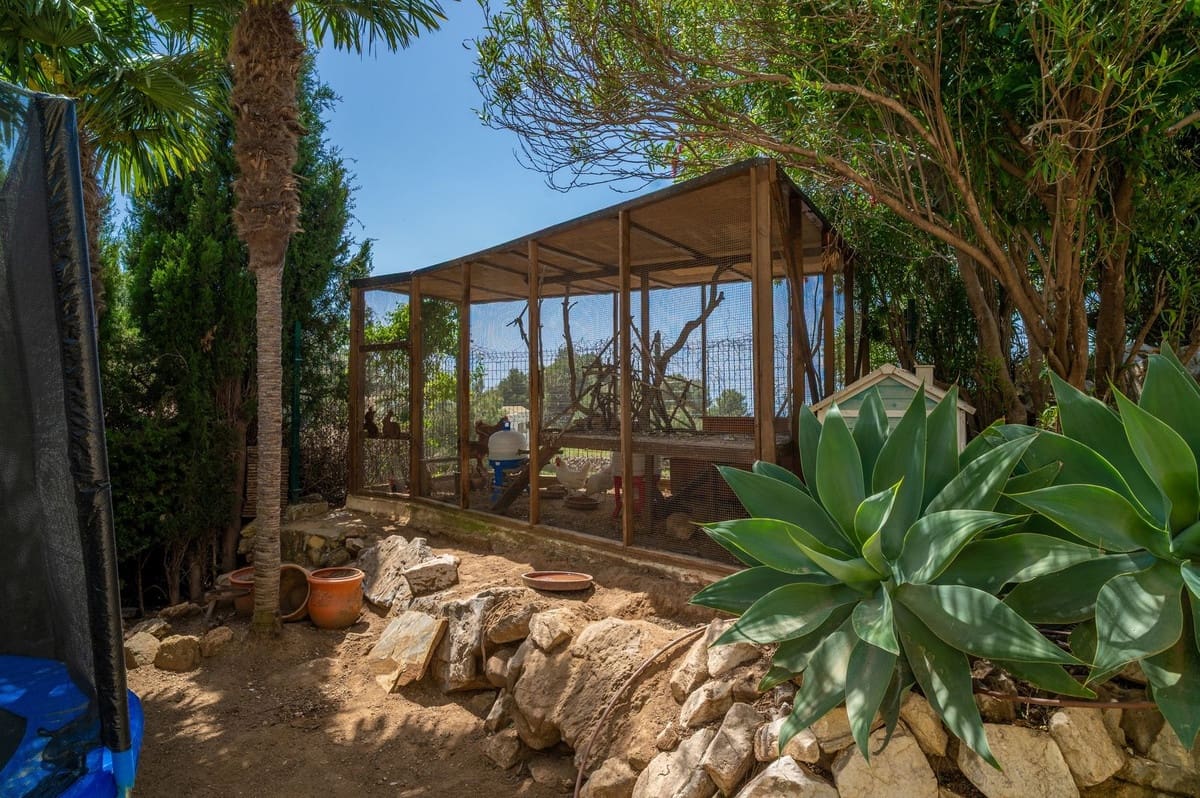 6 bedroom Villa for sale in Mijas with pool garage - € 2,599,000 (Ref: 10035626)
