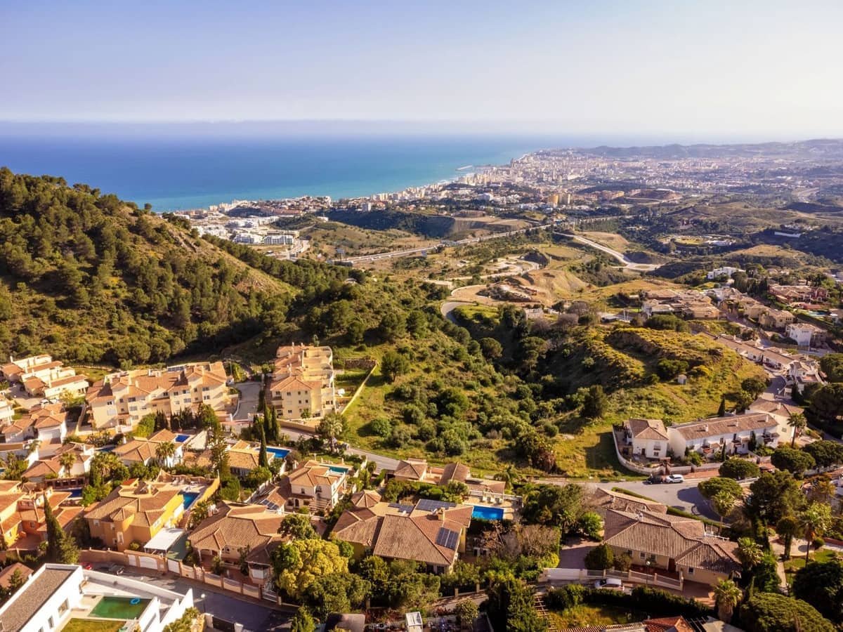 6 bedroom Villa for sale in Mijas with pool garage - € 2,599,000 (Ref: 10035626)