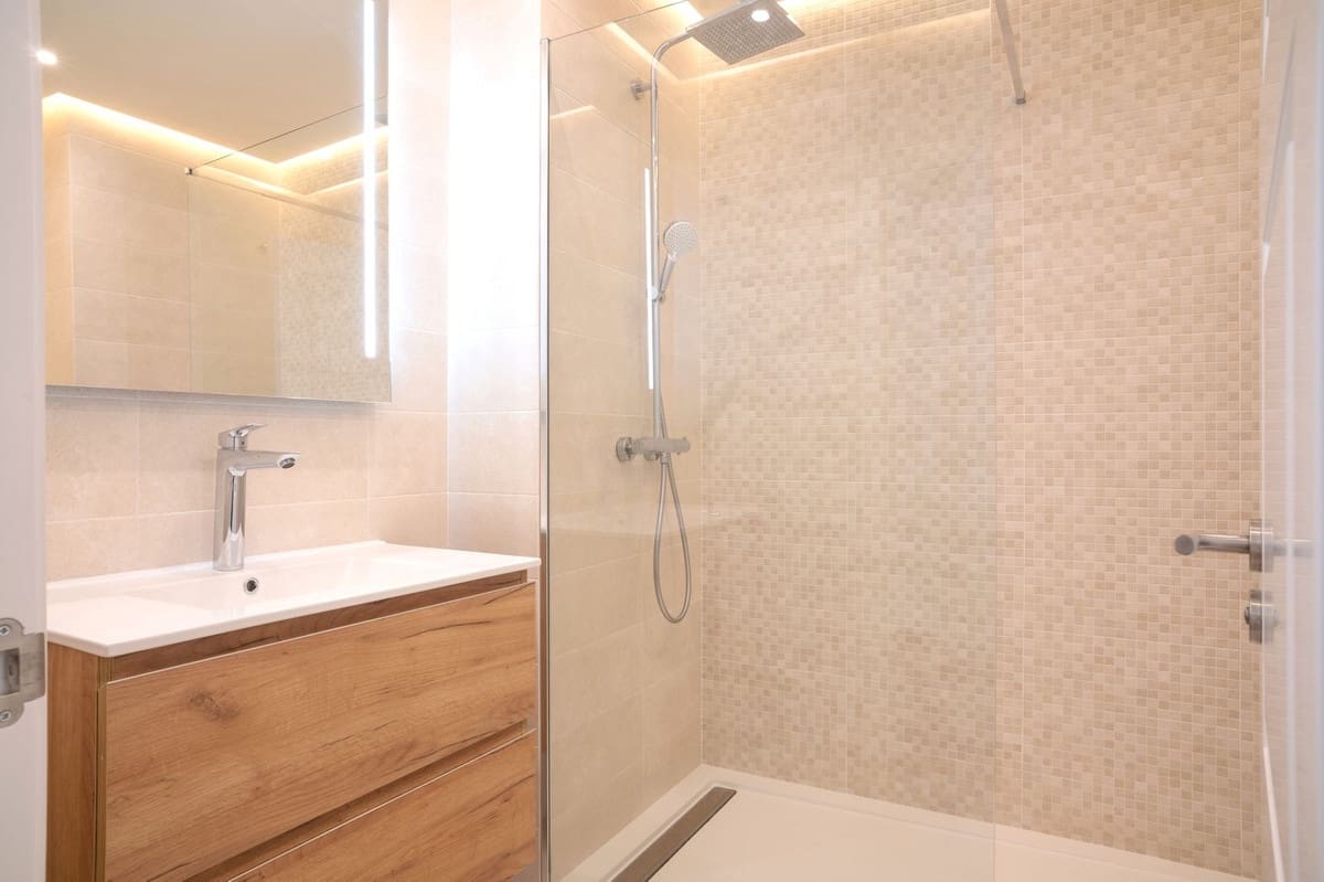 6 bedroom Villa for sale in Mijas with pool garage - € 2,599,000 (Ref: 10035626)