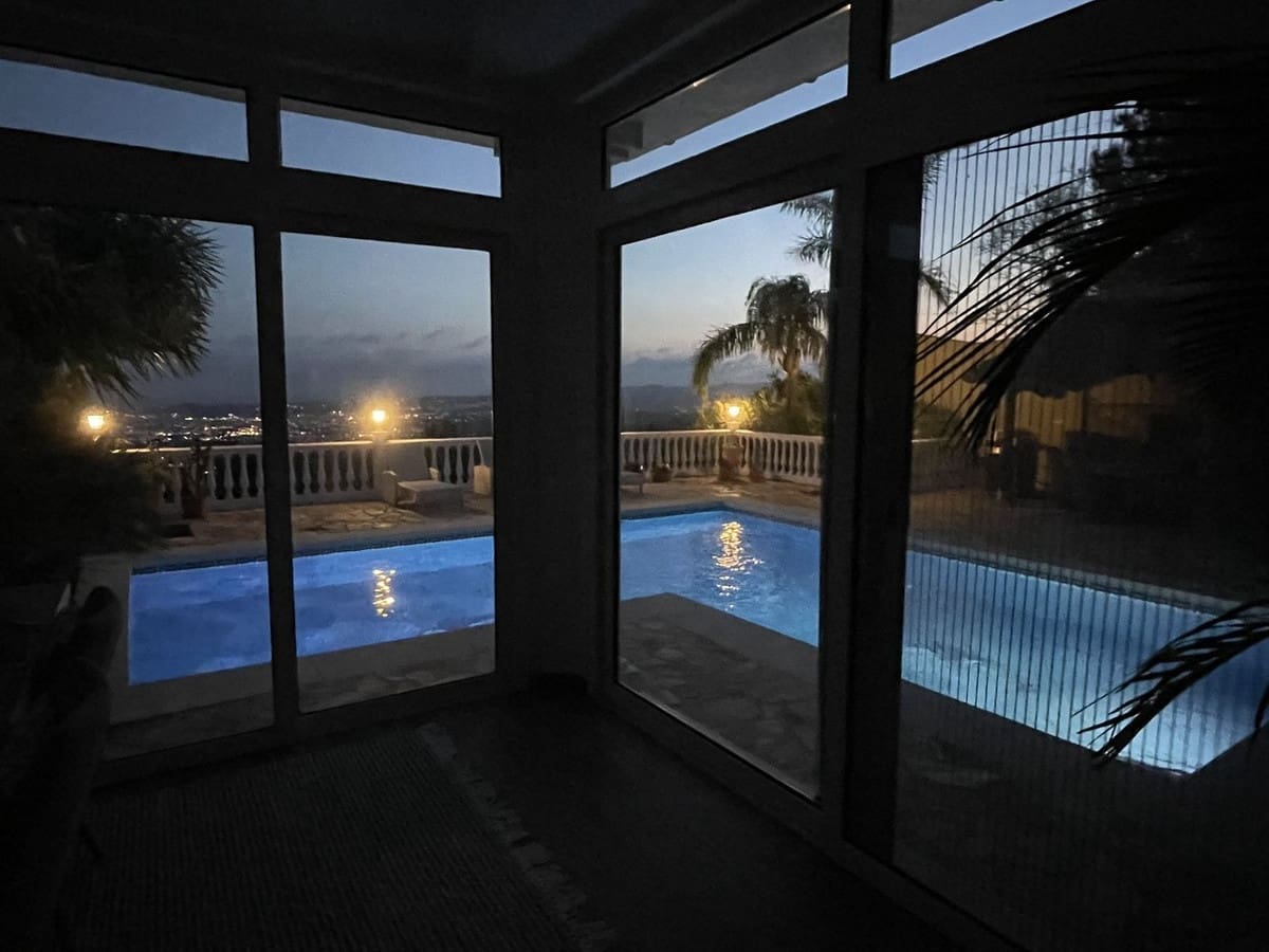 6 bedroom Villa for sale in Mijas with pool garage - € 2,599,000 (Ref: 10035626)
