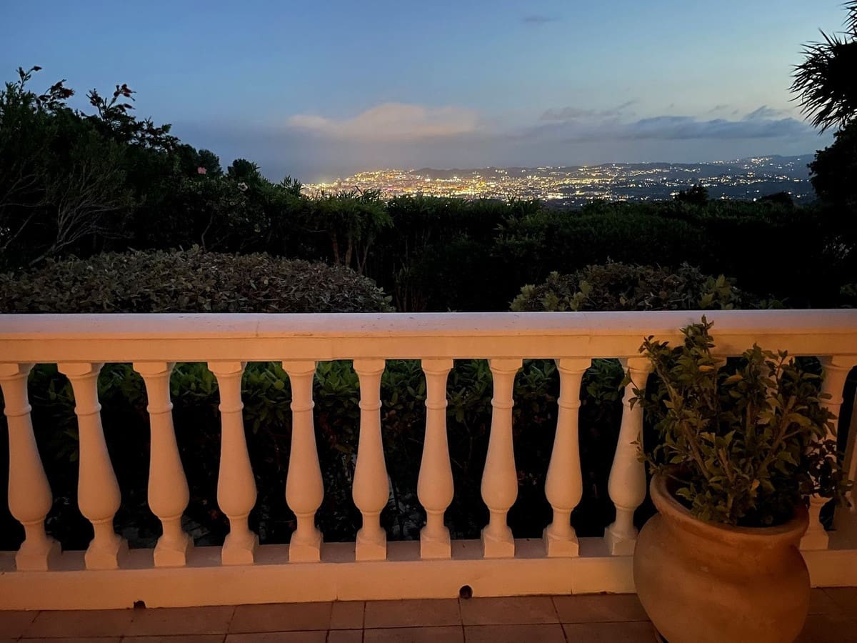 6 bedroom Villa for sale in Mijas with pool garage - € 2,599,000 (Ref: 10035626)