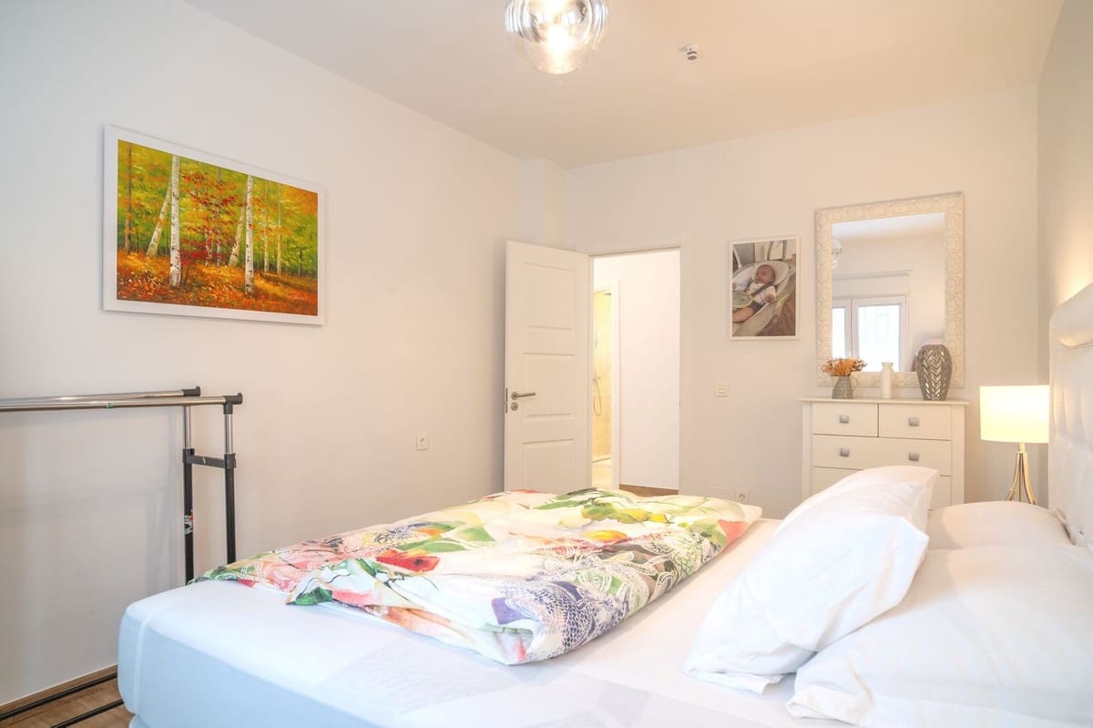 6 bedroom Villa for sale in Mijas with pool garage - € 2,599,000 (Ref: 10035626)