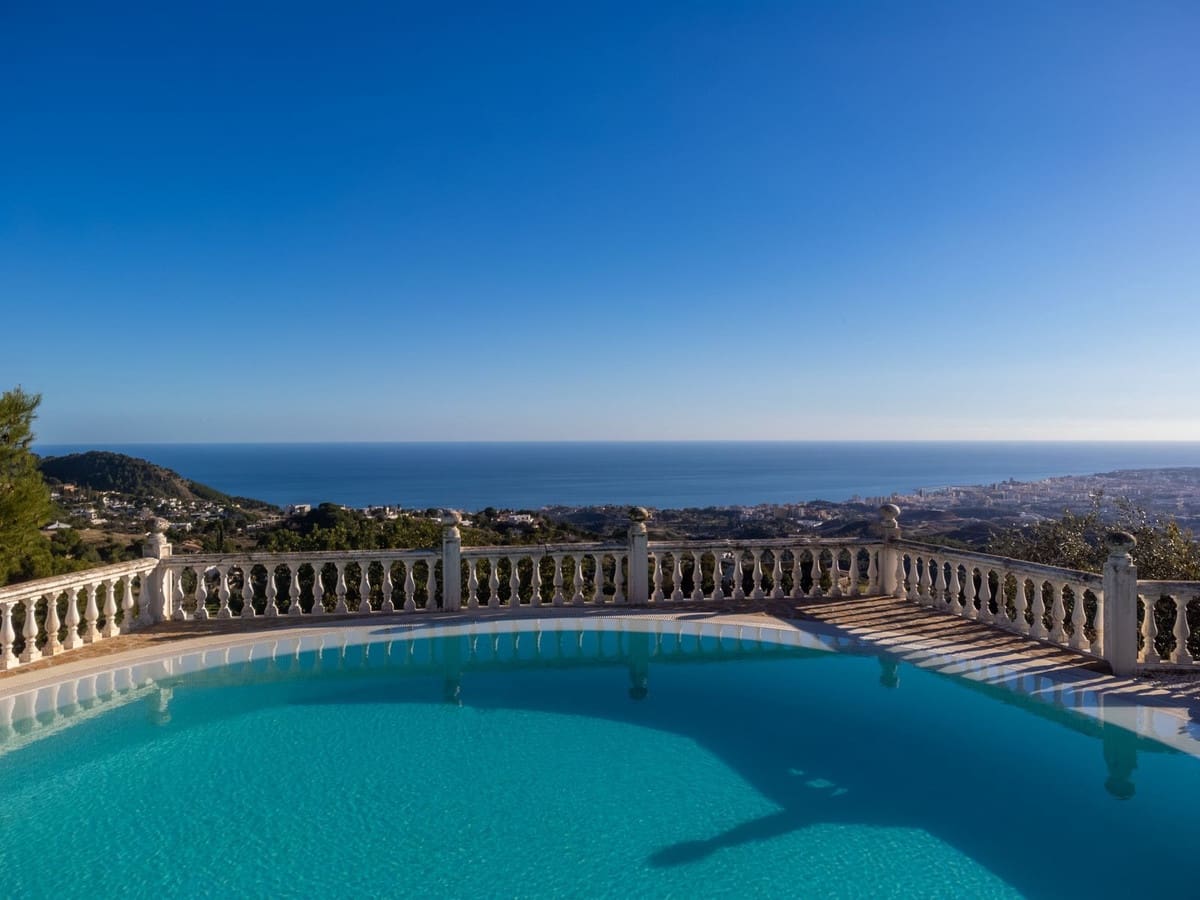 6 Zimmer Villa zu verkaufen in Mijas mit Pool Garage - 1.950.000 € (Ref: 10035627)