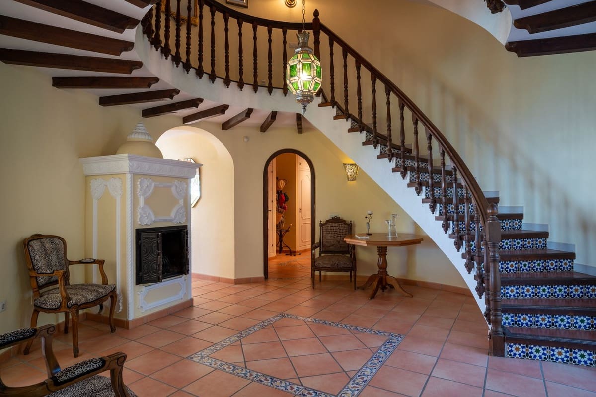 6 Zimmer Villa zu verkaufen in Mijas mit Pool Garage - 1.950.000 € (Ref: 10035627)
