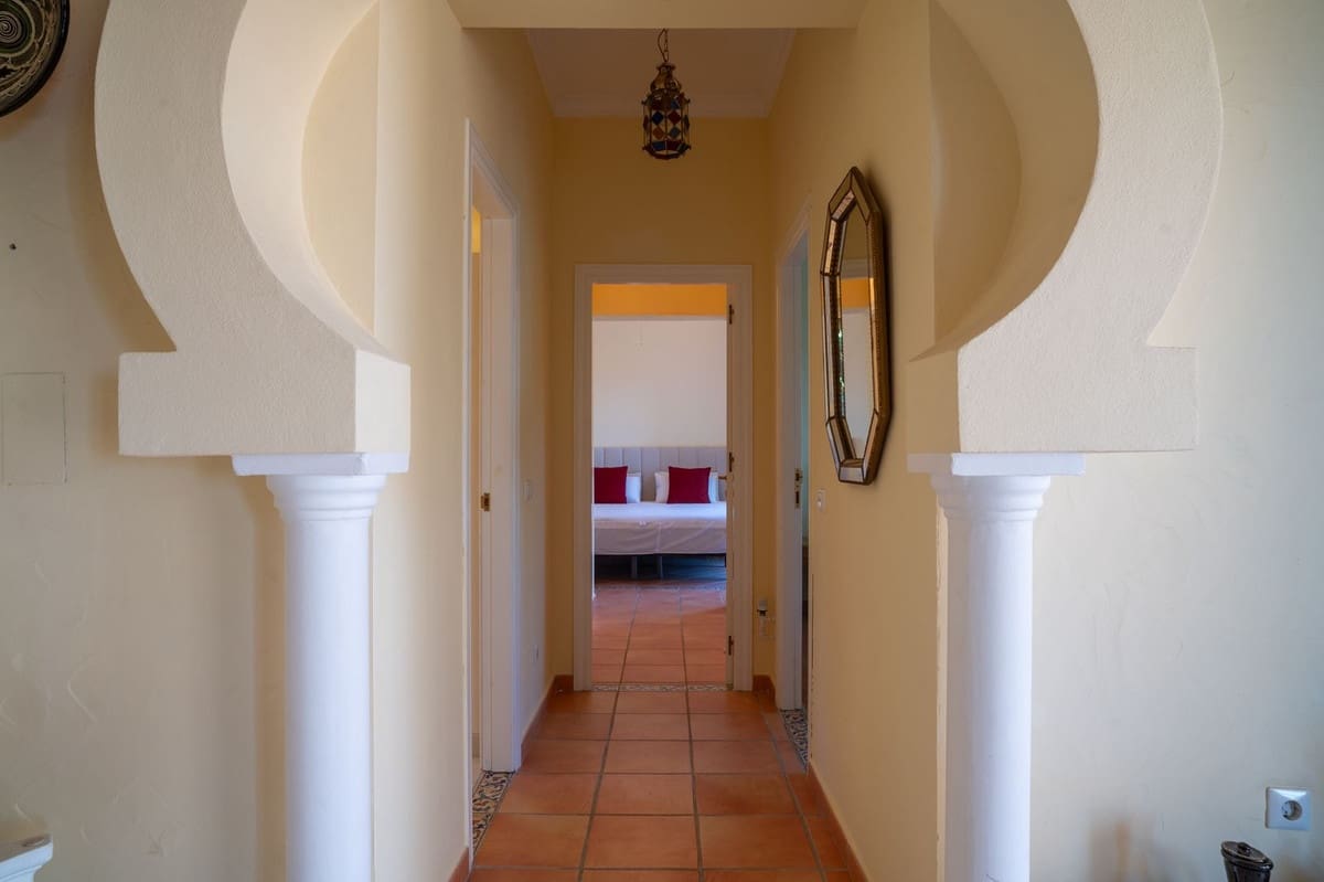 6 Zimmer Villa zu verkaufen in Mijas mit Pool Garage - 1.950.000 € (Ref: 10035627)