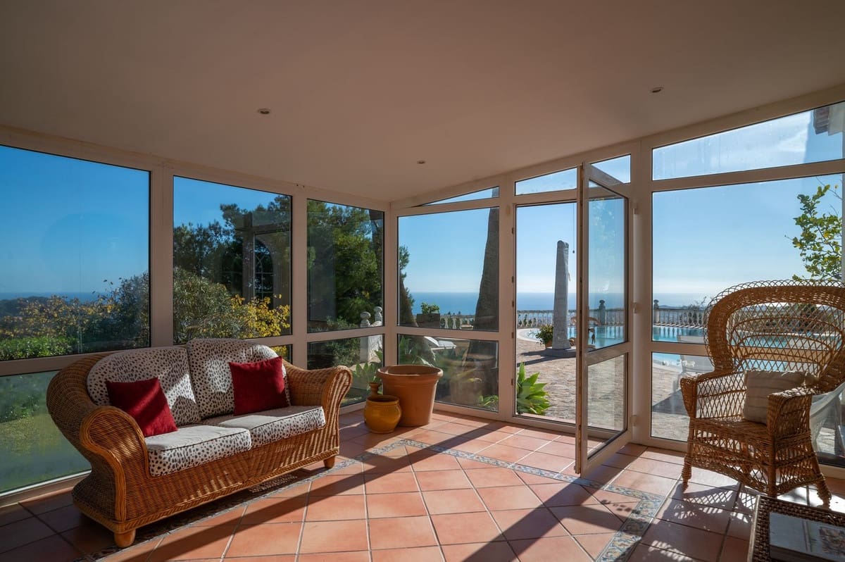 6 Zimmer Villa zu verkaufen in Mijas mit Pool Garage - 1.950.000 € (Ref: 10035627)