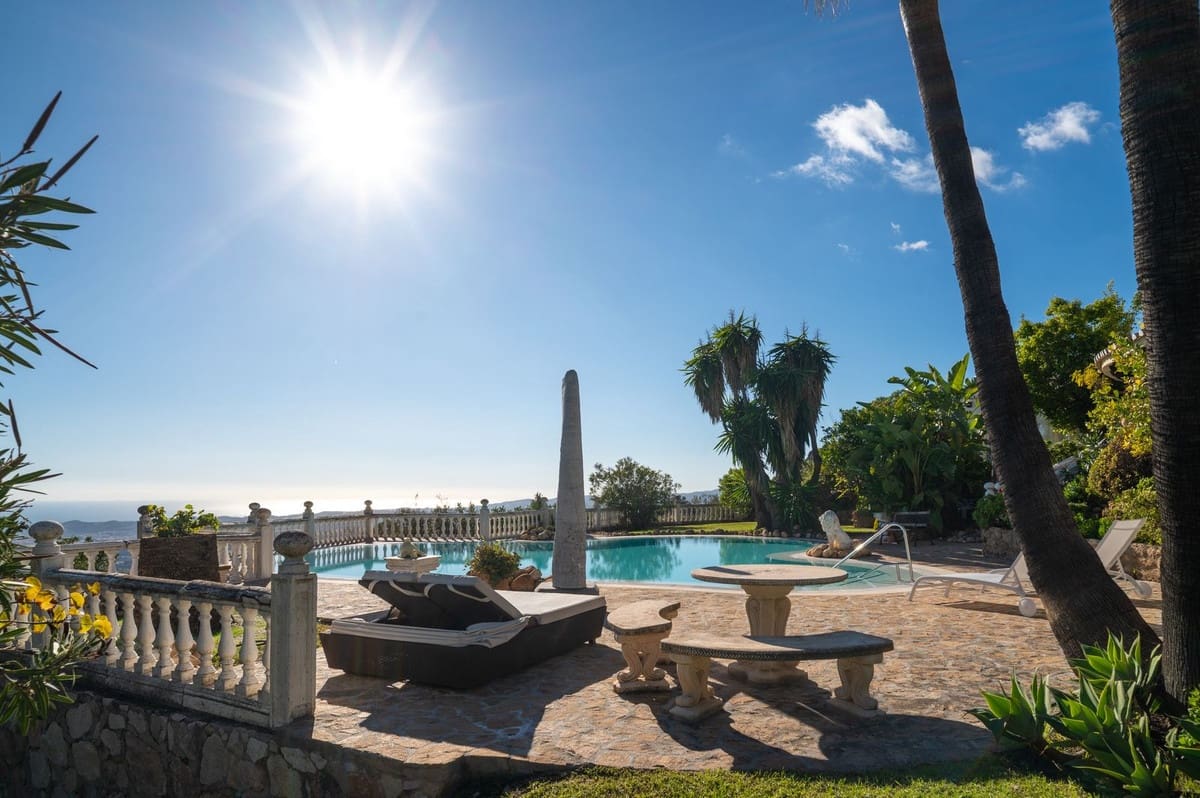 6 Zimmer Villa zu verkaufen in Mijas mit Pool Garage - 1.950.000 € (Ref: 10035627)