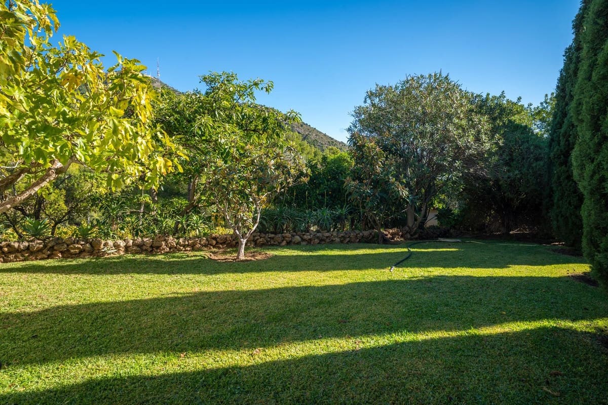6 Zimmer Villa zu verkaufen in Mijas mit Pool Garage - 1.950.000 € (Ref: 10035627)