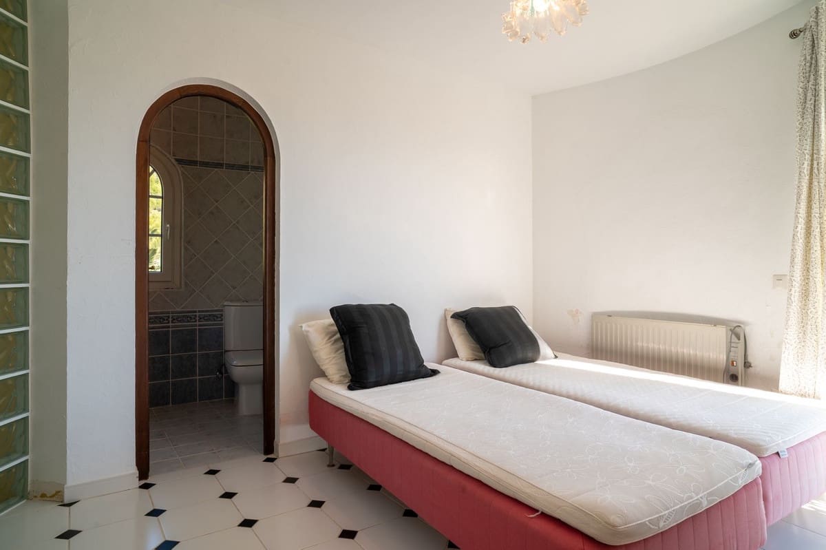 6 Zimmer Villa zu verkaufen in Mijas mit Pool Garage - 1.950.000 € (Ref: 10035627)